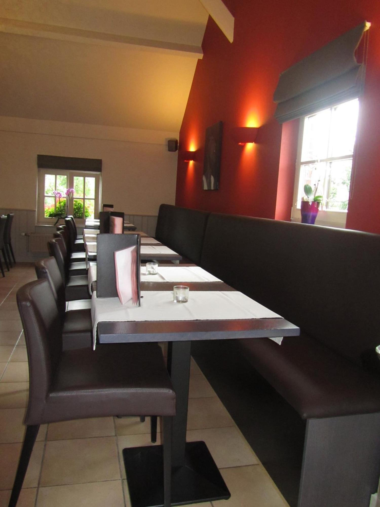 Hotel Klein Nederlo Vlezenbeek Buitenkant foto