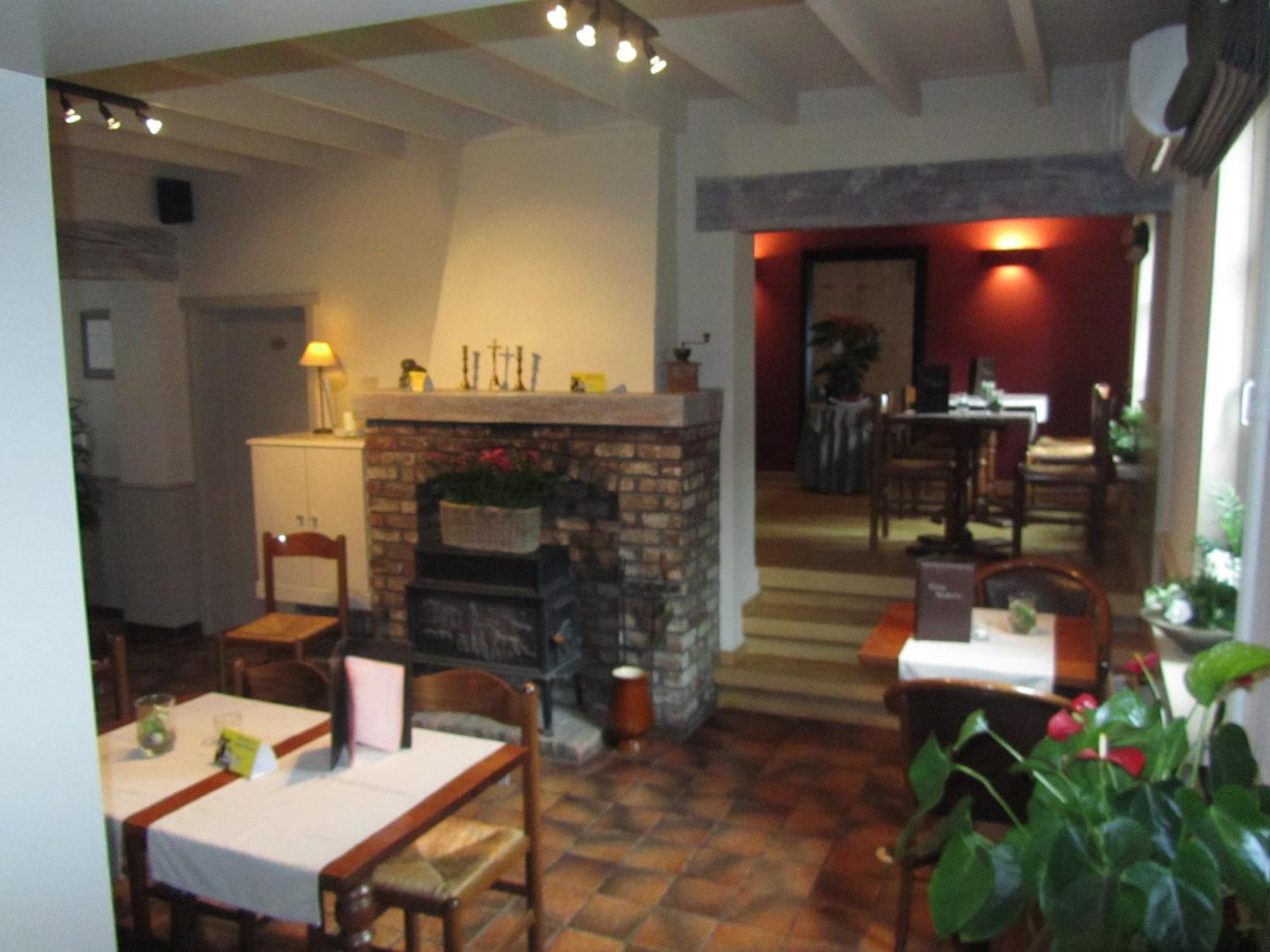 Hotel Klein Nederlo Vlezenbeek Buitenkant foto