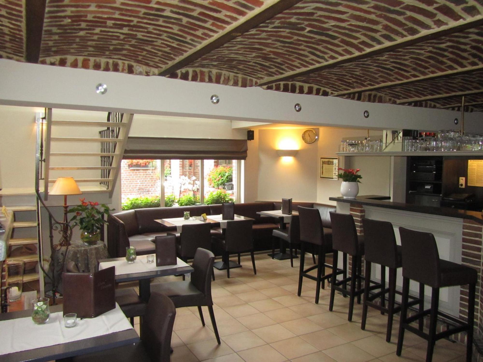 Hotel Klein Nederlo Vlezenbeek Buitenkant foto