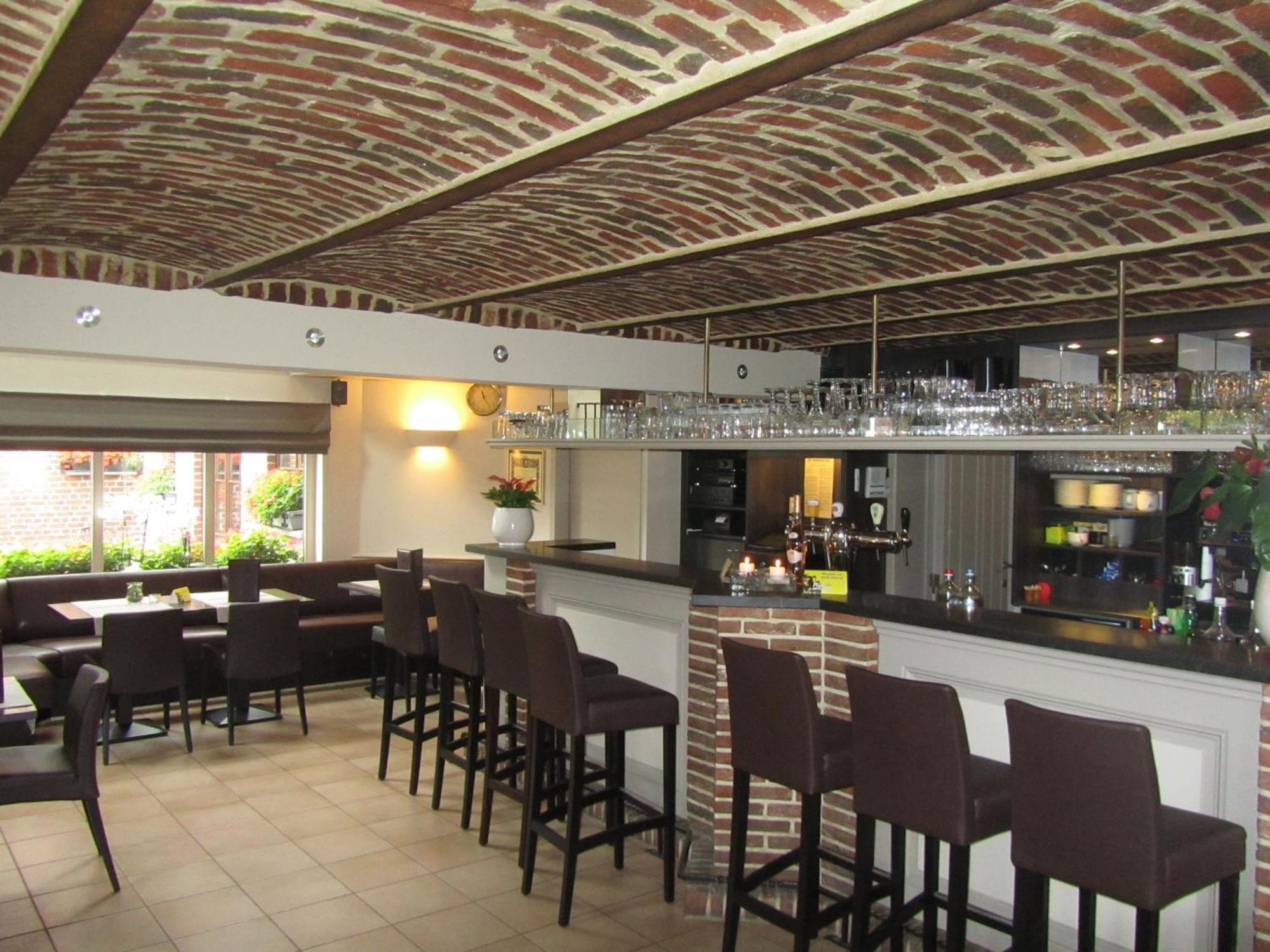 Hotel Klein Nederlo Vlezenbeek Buitenkant foto